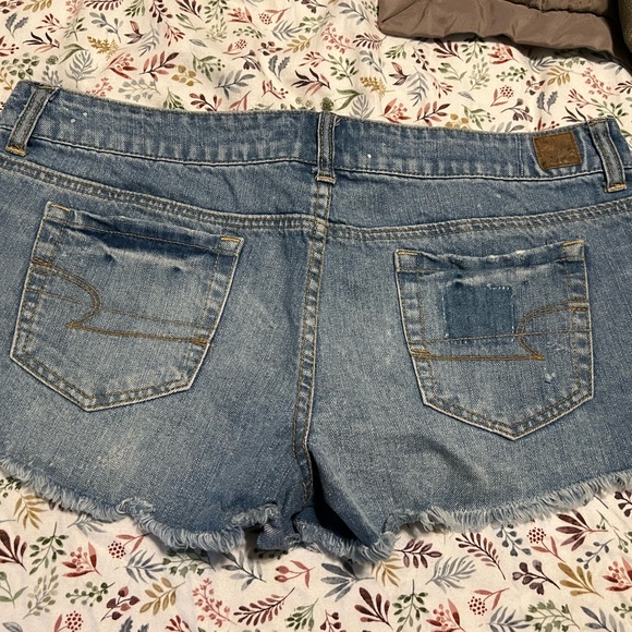 American Eagle Outfitters Distressed Blue Jean Shorts - Picture 2 of 4